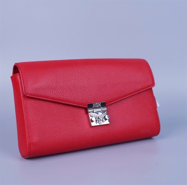 Túi MCM đeo chéo đỏ (88975) sz23 (BMC) KG+