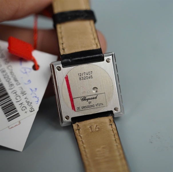 Đồng hồ Chopard mặt vuông dây đen (832046) (HC) KG+