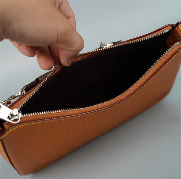 Túi LV Marelle nâu kèm ví + 2 strap sz23 (BMC) KG+