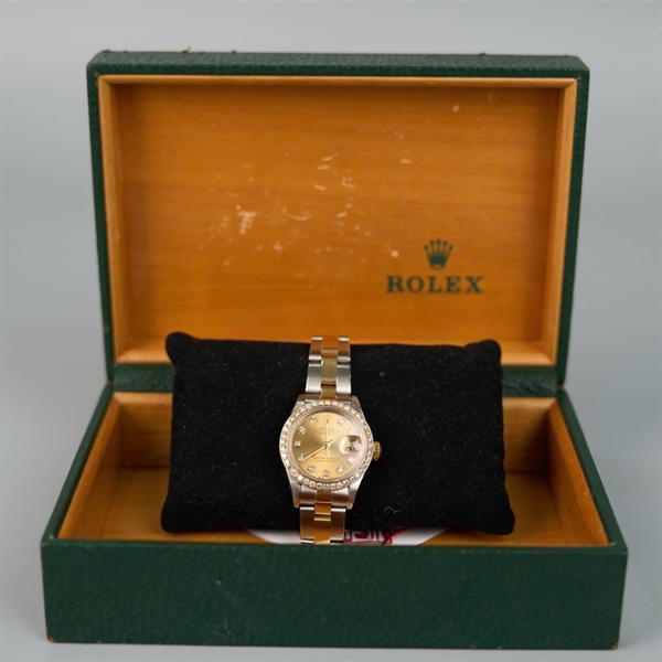 Đồng hồ Rolex mặt tròn đính đá quai bạc 76243 KG+