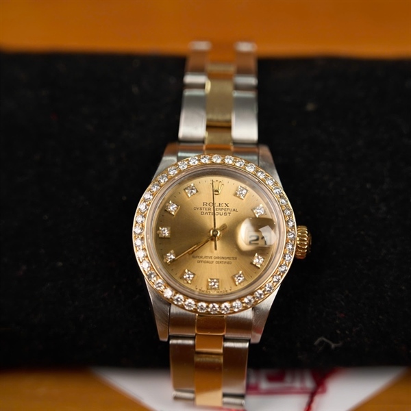 Đồng hồ Rolex mặt tròn đính đá quai bạc 76243 KG+