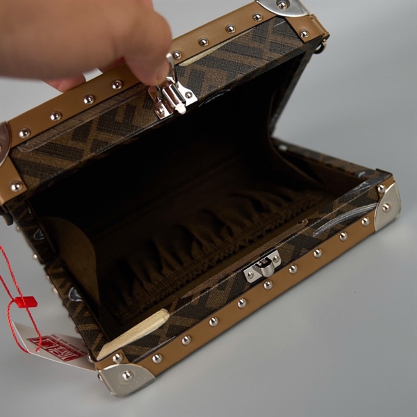 Túi Fendi trunk nâu sz19 +