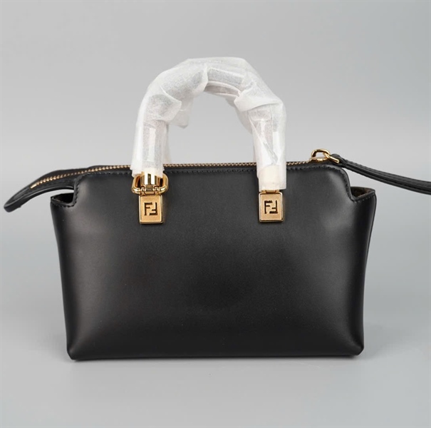 Túi Fendi đen ( 8BS067ABVL238-10429) sz18 (HC) +