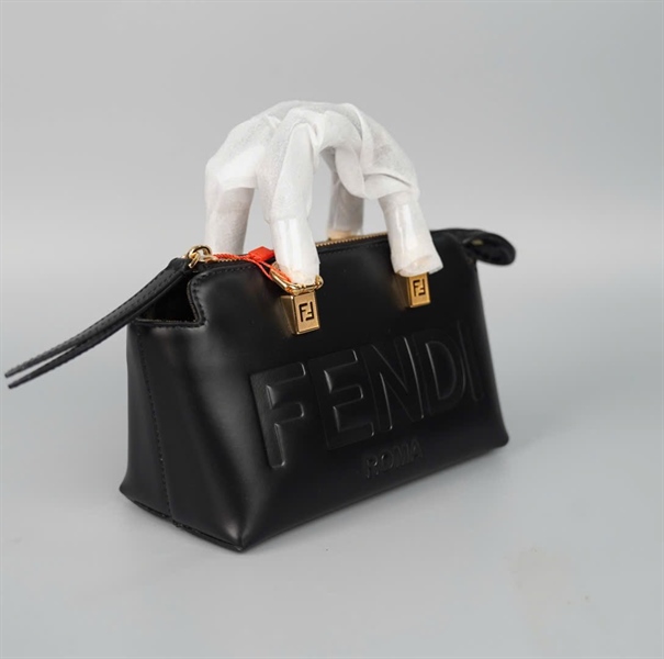 Túi Fendi đen ( 8BS067ABVL238-10429) sz18 (HC) +