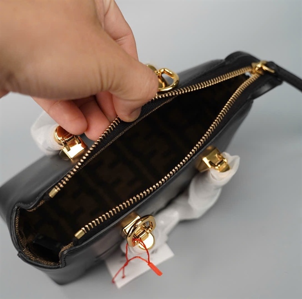 Túi Fendi đen ( 8BS067ABVL238-10429) sz18 (HC) +