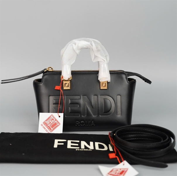 Túi Fendi đen ( 8BS067ABVL238-10429) sz18 (HC) +
