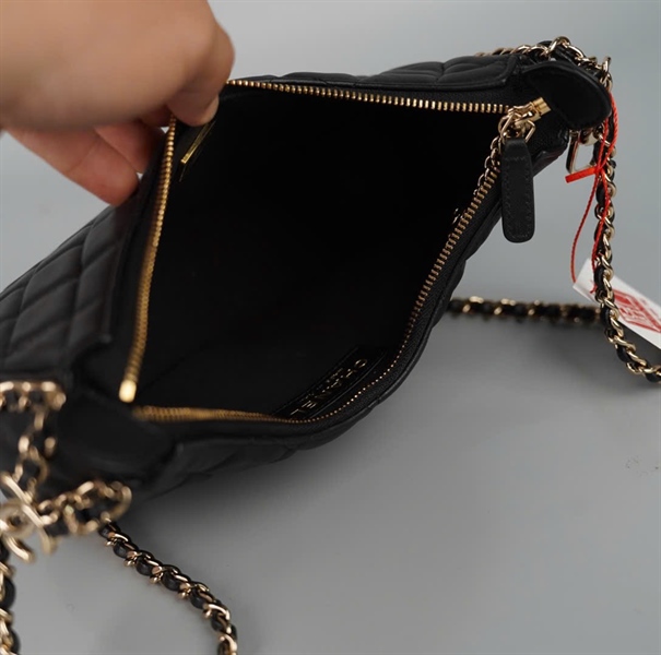 Túi Chanel Half Moon đen viền xích (AKJ2XP45) sz17 (HC) +