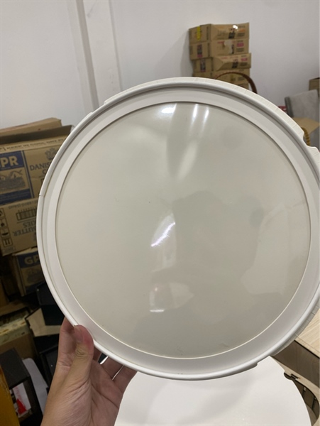 Trụ Mica Tron Trắng