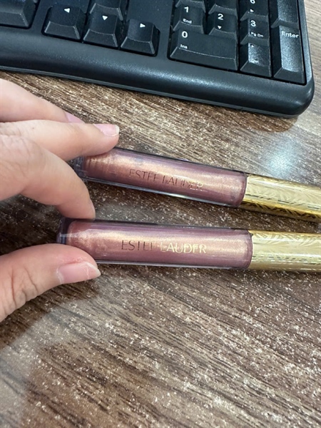 SON BÓNG ESTEE LAUDER CÓ NHỦ