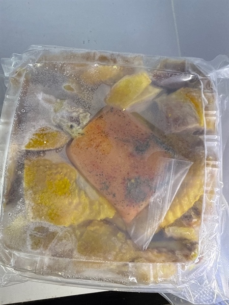 Gà Ủ Muối Chặt Sẵn