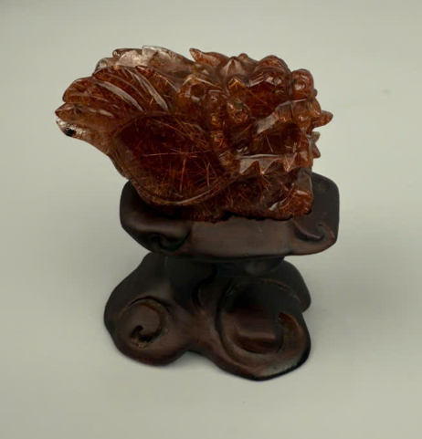 Long thủ thạch anh tóc nâu ( 556878) KG+