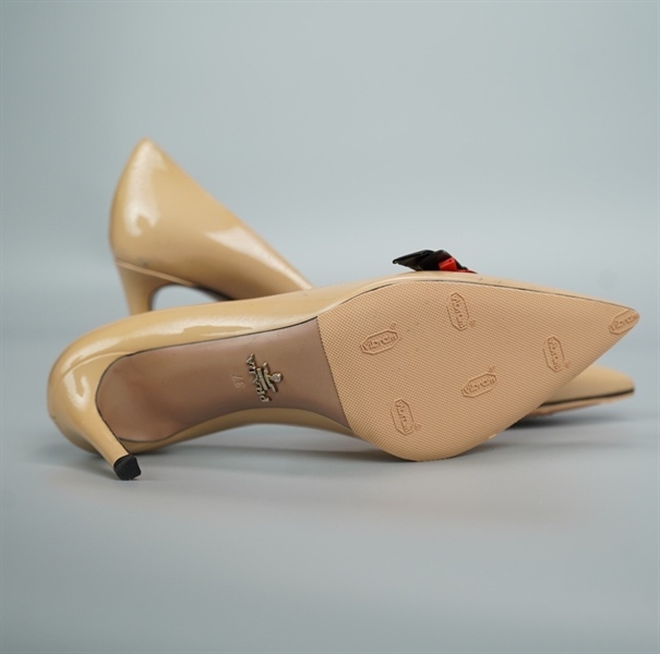 Giày Prada màu nude cao 9p size 37 +