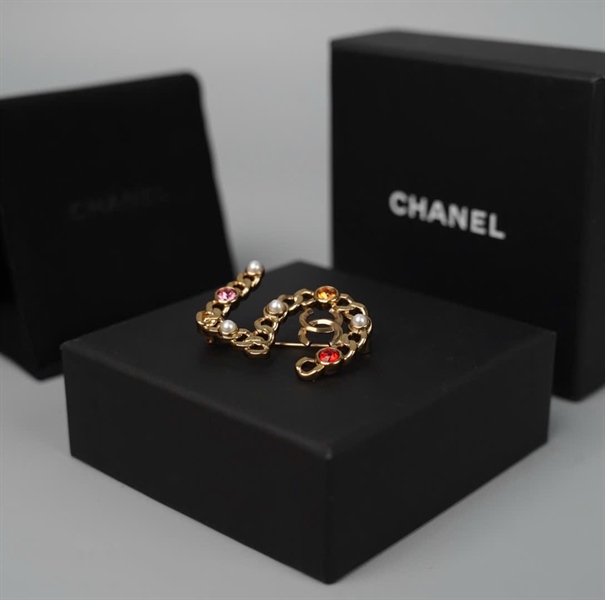 Cài áo Chanel số 5 đính đá (HC) +
