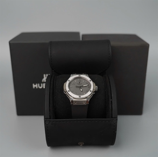 Đồng hồ Hublot tròn quai đen sz38 (875443) (HC)+