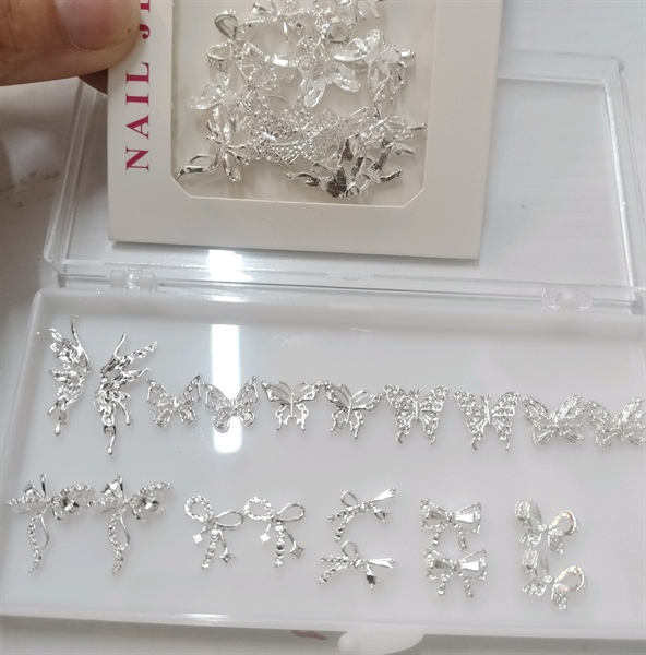 Nơ buớm kim loại mix