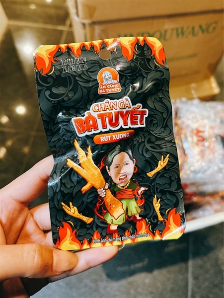 Chân gà cay bà Tuyết