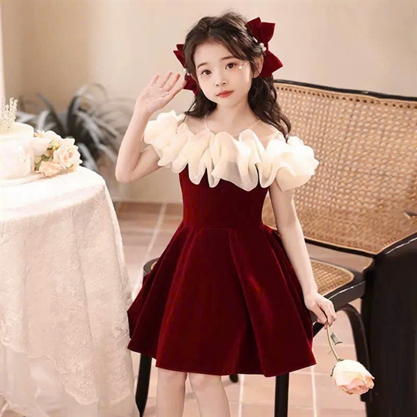 ĐẦM CÔNG CHÚA PHỐI BÈO TƠ BỒNG BỀNH