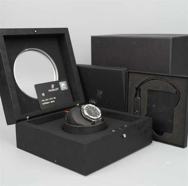 Đồng hồ Hublot đen mặt tròn (1278561) sz38 (HC) +