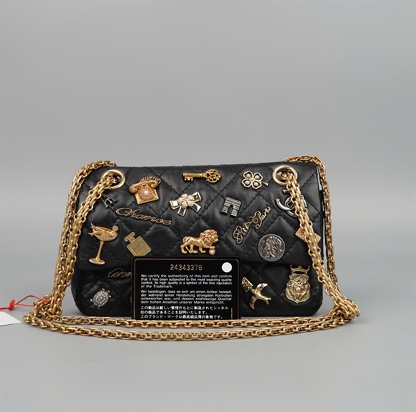 Túi Chanel Charm đen sư tử (24343376) sz19 (HC) +