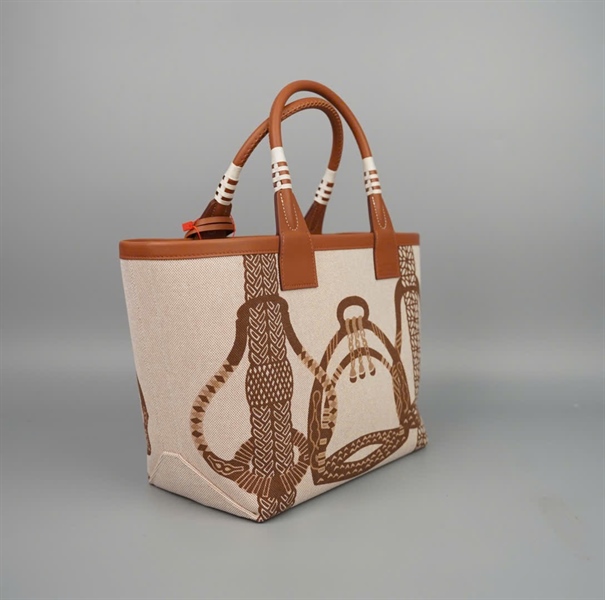 Túi Hermes Handle nude phối nâu có lót đế sz25 (HC) + -stamp 2023