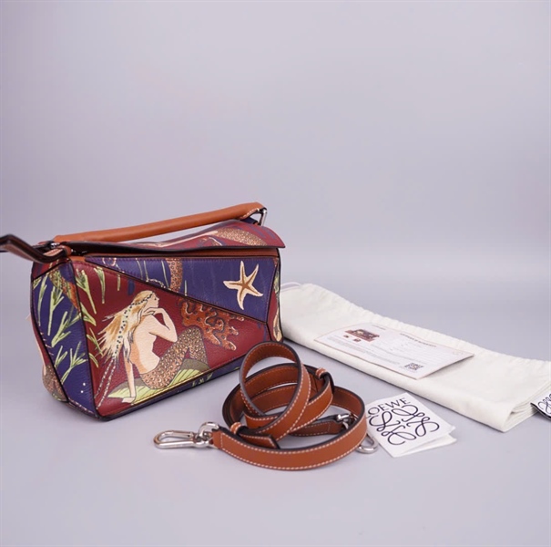 Túi Loewe nâu phối xanh in hình sz24 (BQ) KG +