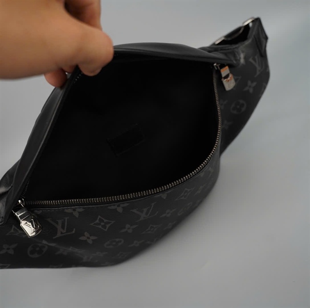 Túi LV Bumbag hoa đen sz23 (BQ) KG +