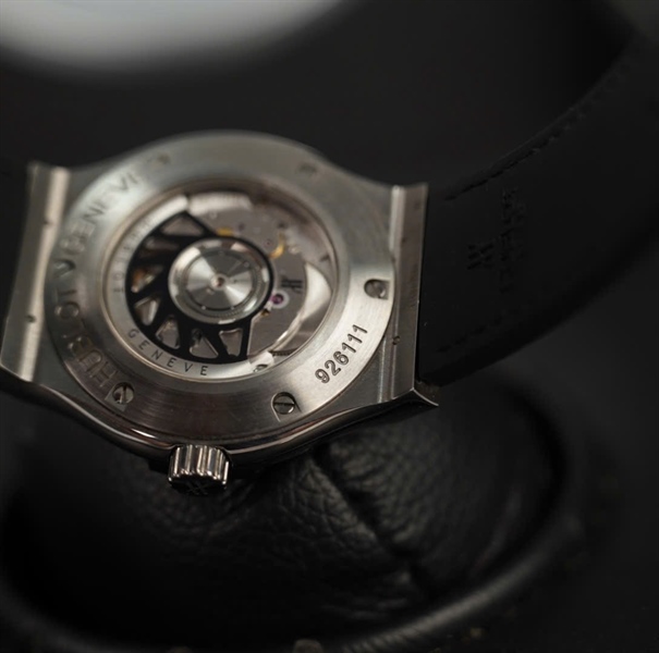 Đồng hồ Hublot mặt tròn quai đen 926111 sz40 (HC) KG+