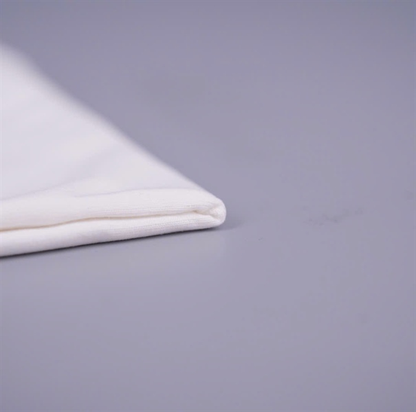 Áo thun Criollz màu trắng KG+