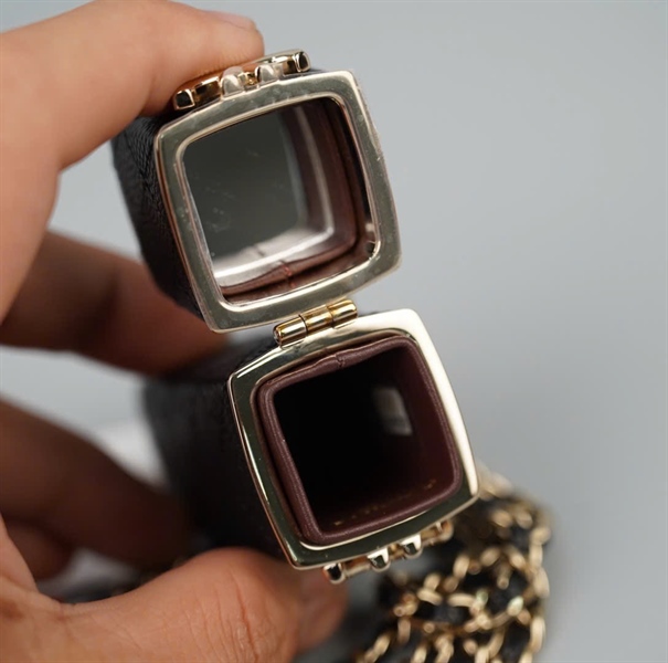 Túi Chanel đựng son màu đen 31207537 (HC) +