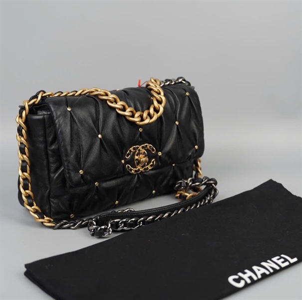 Túi Chanel đen đính đinh có lót form (A27C719H) sz25 (HC) +