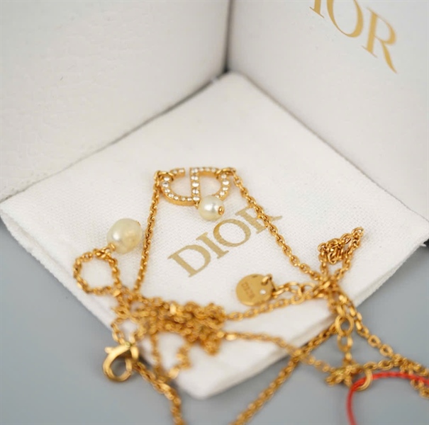 Dây chuyền Dior logo ngọc trai KG +