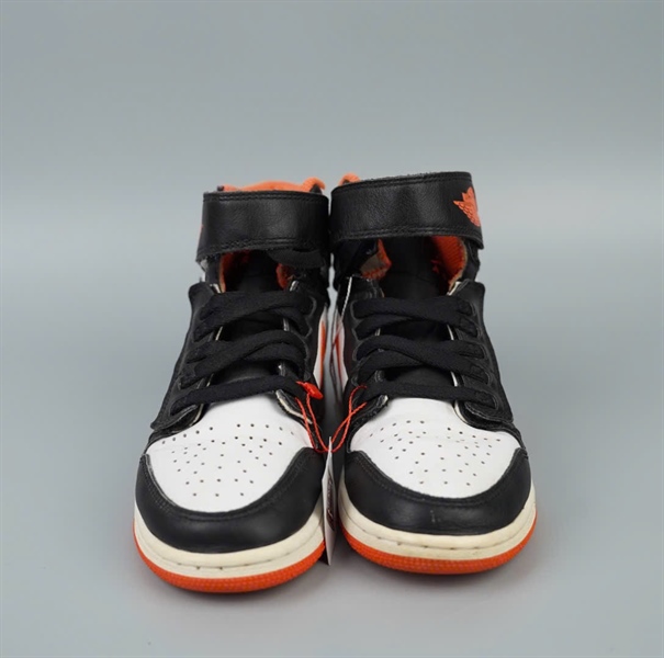 Giày Nike trắng đen phối cam sz36 KG +