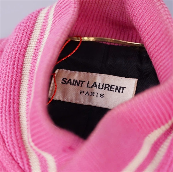 Áo khoác YSL hồng sọc trắng KG +