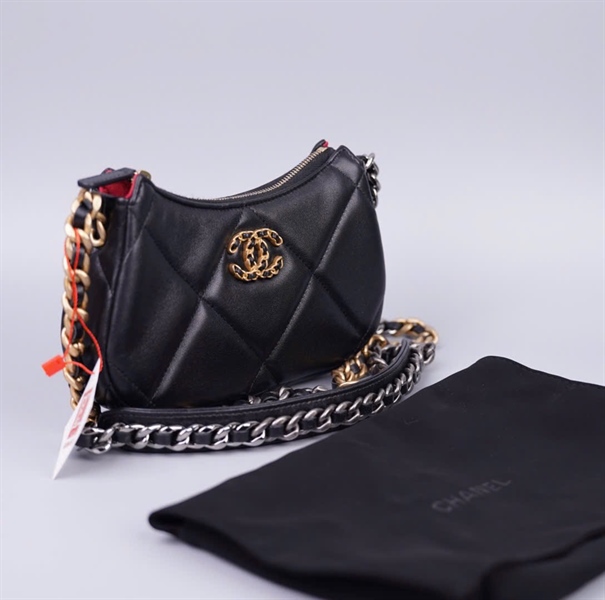 Túi Chanel đen (UC18X4HH) sz18 (HC) +