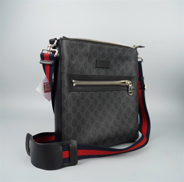 Túi GG đeo chéo màu đen (474137467391) sz26 KG+