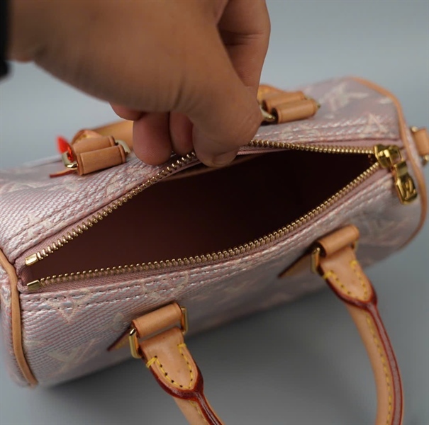 Túi LV Speedy nền hồng hoa trắng sz20 (HC) +