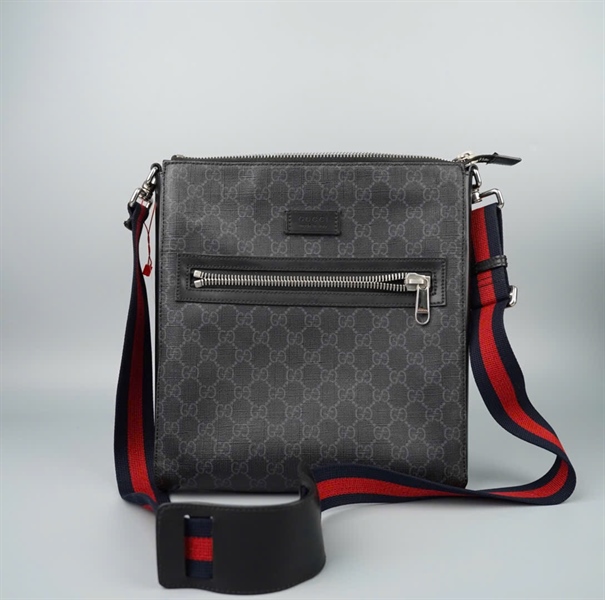 Túi GG đeo chéo màu đen (474137467391) sz26 KG+