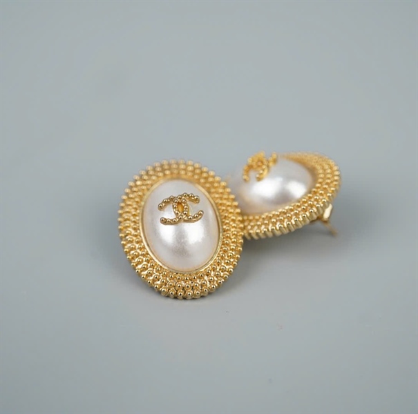 Bông tai Chanel ngọc trai KG +