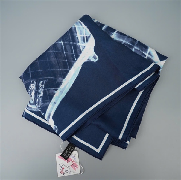 Khăn Chanel xanh (PN) +