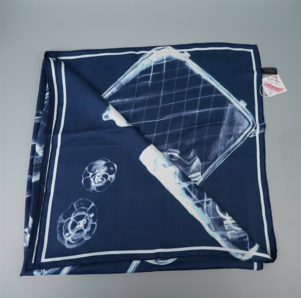 Khăn Chanel xanh (PN) +