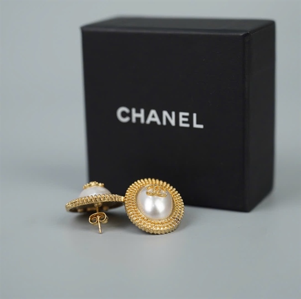 Bông tai Chanel ngọc trai KG +