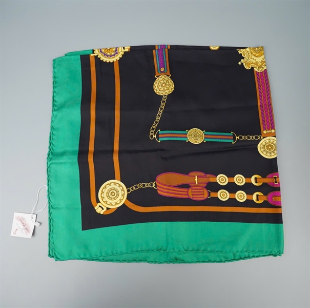 Khăn Celine xanh phối đen (PN) +