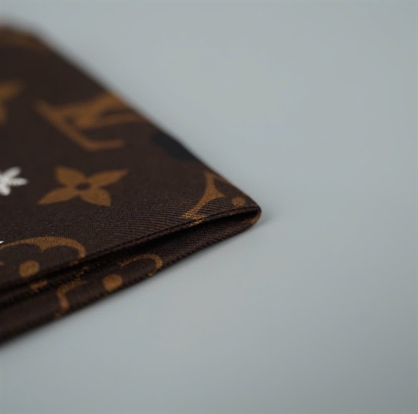 Khăn LV hoa nâu M00489 (PN)+