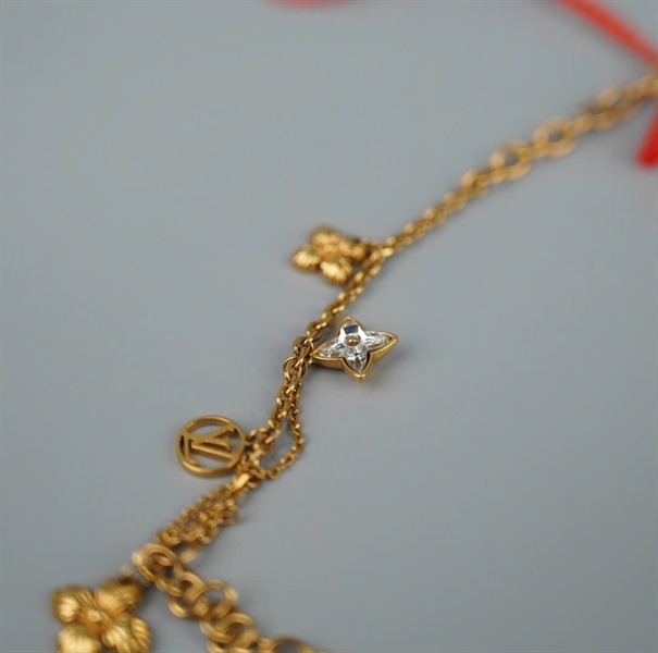 Vòng tay LV vàng KG +