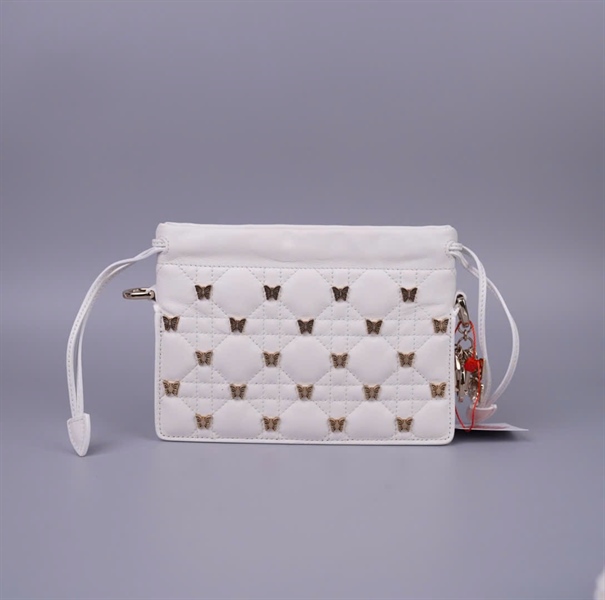 Túi Dior trắng đính charm bướm (56-MA0293) 2 strap sz19 (HC) +