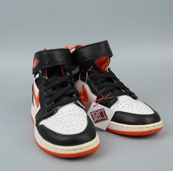 Giày Nike trắng đen phối cam sz36 KG +