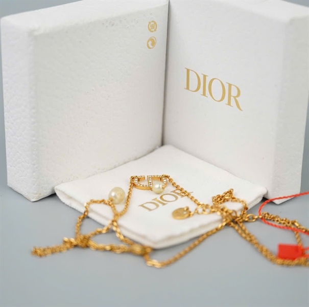 Dây chuyền Dior logo ngọc trai KG +