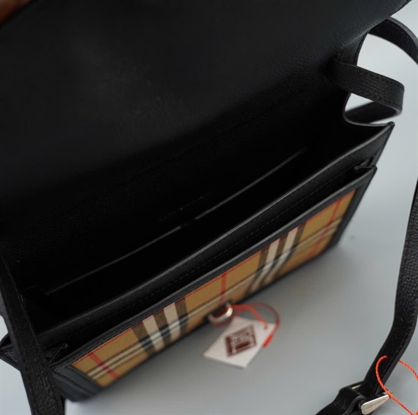 Túi BBR sọc vàng viền đen sz24 +