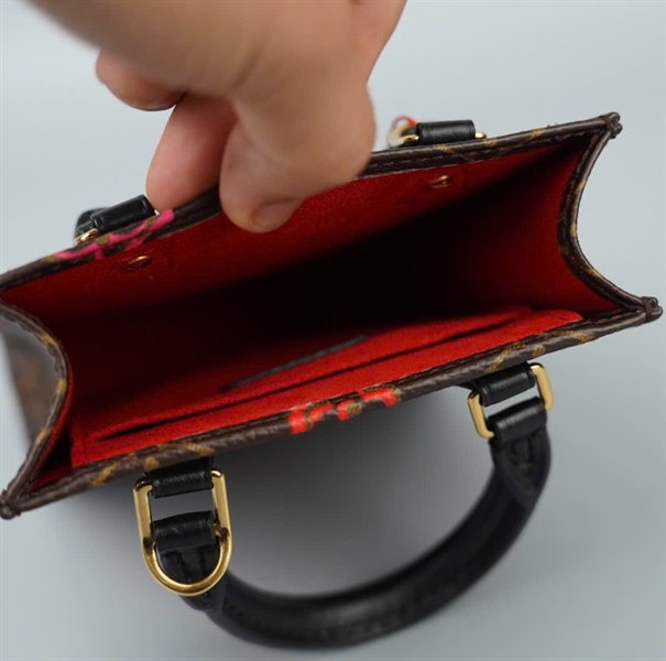 Túi LV Tote hoa nâu in chữ sz13 (HC) +