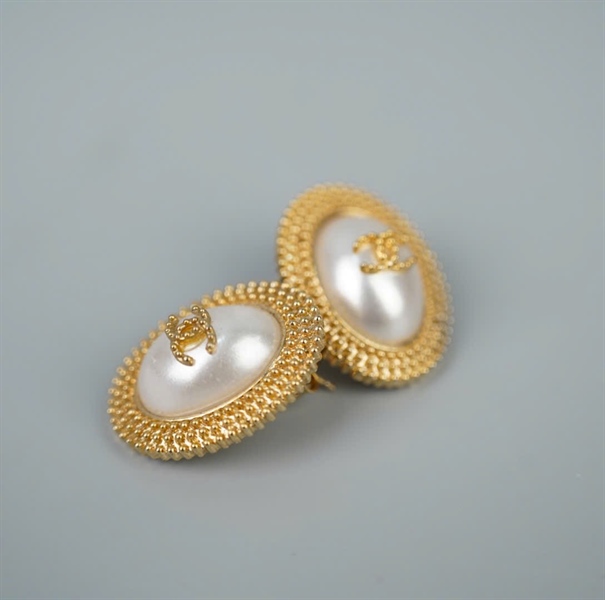 Bông tai Chanel ngọc trai KG +